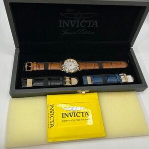 Mens Invicta Quartz Watch, Wooden box, 2 extra easy change bands, New Battery